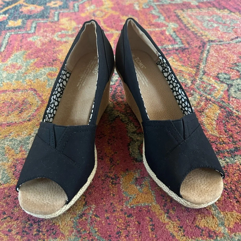 NWOT TOMS | Women’s Black Canvas Peep-Toe Michelle Wedge Espadrille Heels Sz 12